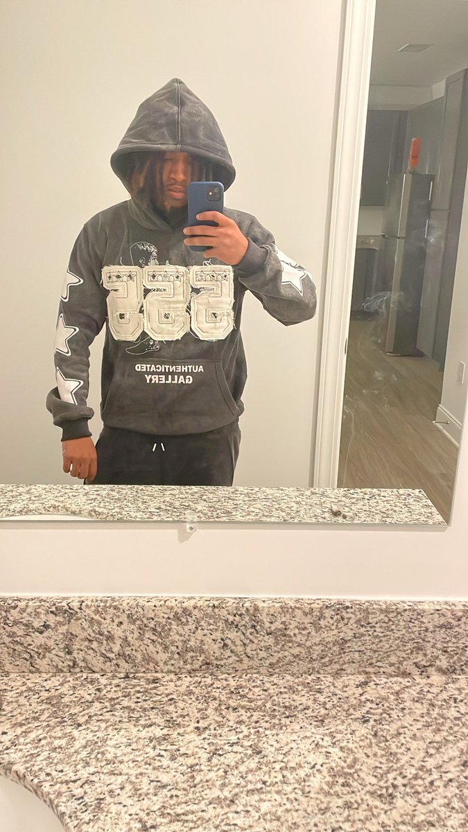 metrius53's tweet photo. 555 Sets will be dropping soon! These are just the samples &amp; not the finished product..🔥🧏🏾 It’s otw tho make sure to follow our ig brand page@authenticatedgallery https://t.co/fMqP6SrrrB