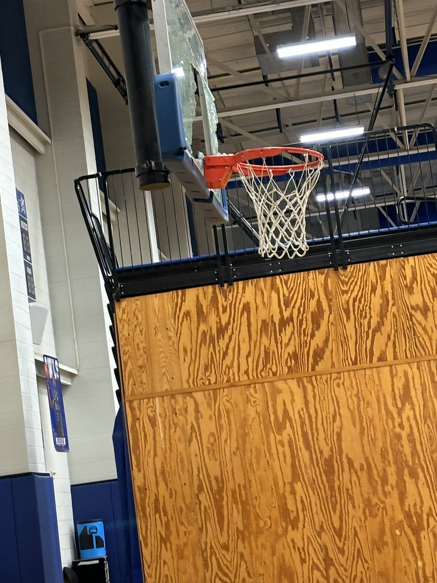 XavierDuncan28's tweet photo. Results of Freshman 2028 HANGTIME 
#basketballtraining 
#improvingmygame
@LeeNailon https://t.co/3f6tDDdDKJ