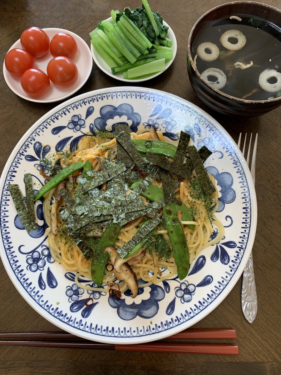 At3hrU's tweet image. #Lunch 🍝,#Spaghetti #Retort #Muji #無印 #海老クリーム ➕#絹さや #椎茸 &amp;amp; #海苔
