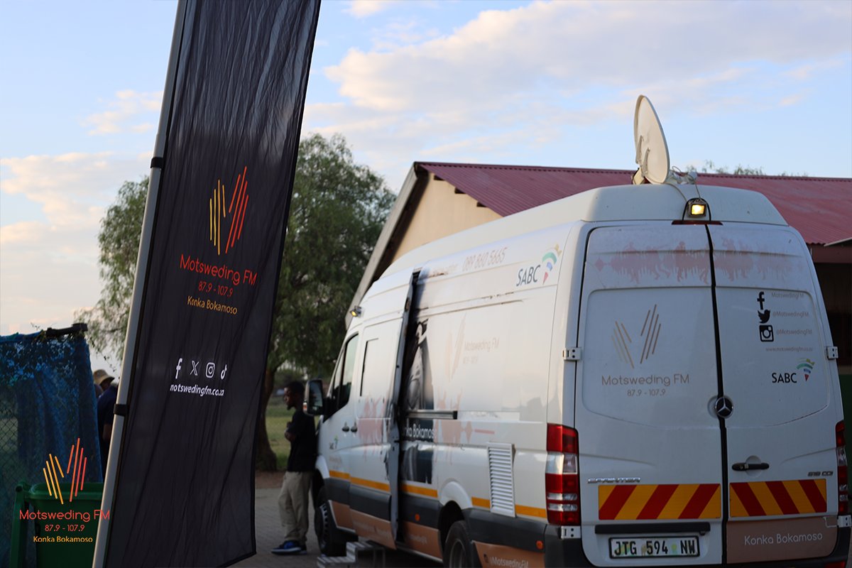 motswedingfm's tweet photo. #Ditlogile #Tloganatso #BackToSCHOOL https://t.co/sIKxH2h00N
