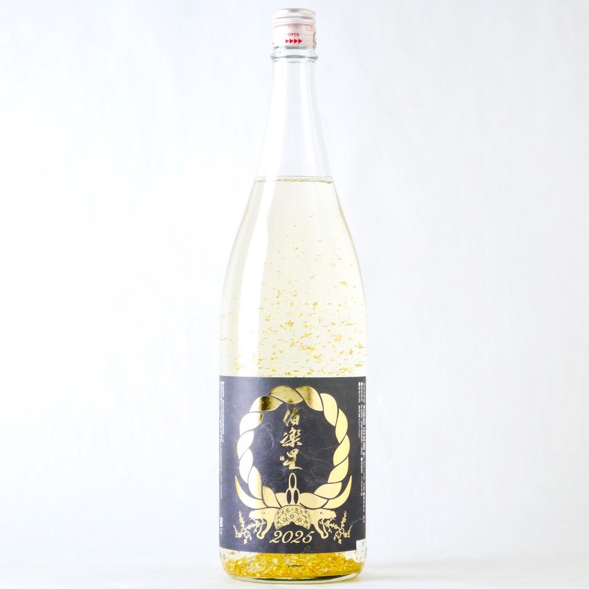 buzaemon_online's tweet photo. ◆運気が高まる究極の食中酒◆
https://t.co/Ke8hmLSkeC

◇伯楽星 純米大吟醸 金箔酒 2025年 干支ボトル
1800ml  11,000円（税込）

#新澤醸造店 #伯楽星 #干支ボトル
#純米大吟醸 #巳年 #酒
#japanesesake #sake
#sakelover
#buzaemo https://t.co/P7e46MYIjq
