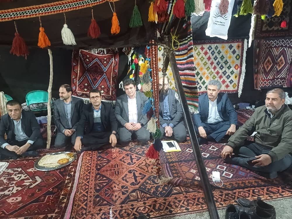 Balouchzahi's tweet photo. پایان سفر سه روزه به استان خوزستان و بررسی میدانی مشکلات حوزه‌ی روستایی شهرستانهای ایذه، باغ‌ملک ، دزپارت، صیدون و امیدیه به همراه دکتر حسین زاده معاون محترم توسعه‌ی روستایی و مناطق محروم رئیس جمهور @AK_Hosseinzadeh 
و نمایندگان ملی و استانی دستگاه‌های زیرساختی https://t.co/dHqVx8fakf