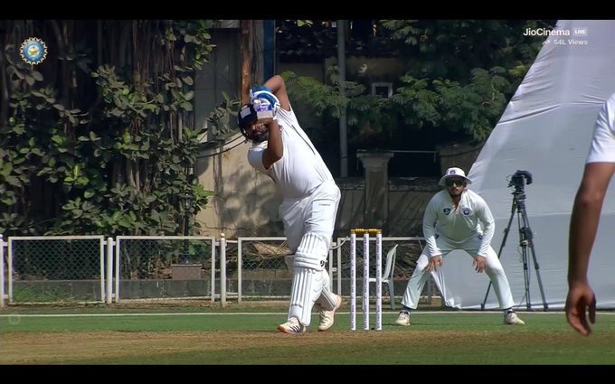 Rohit Sharma dismissed on 28 runs in the 2nd Innings 