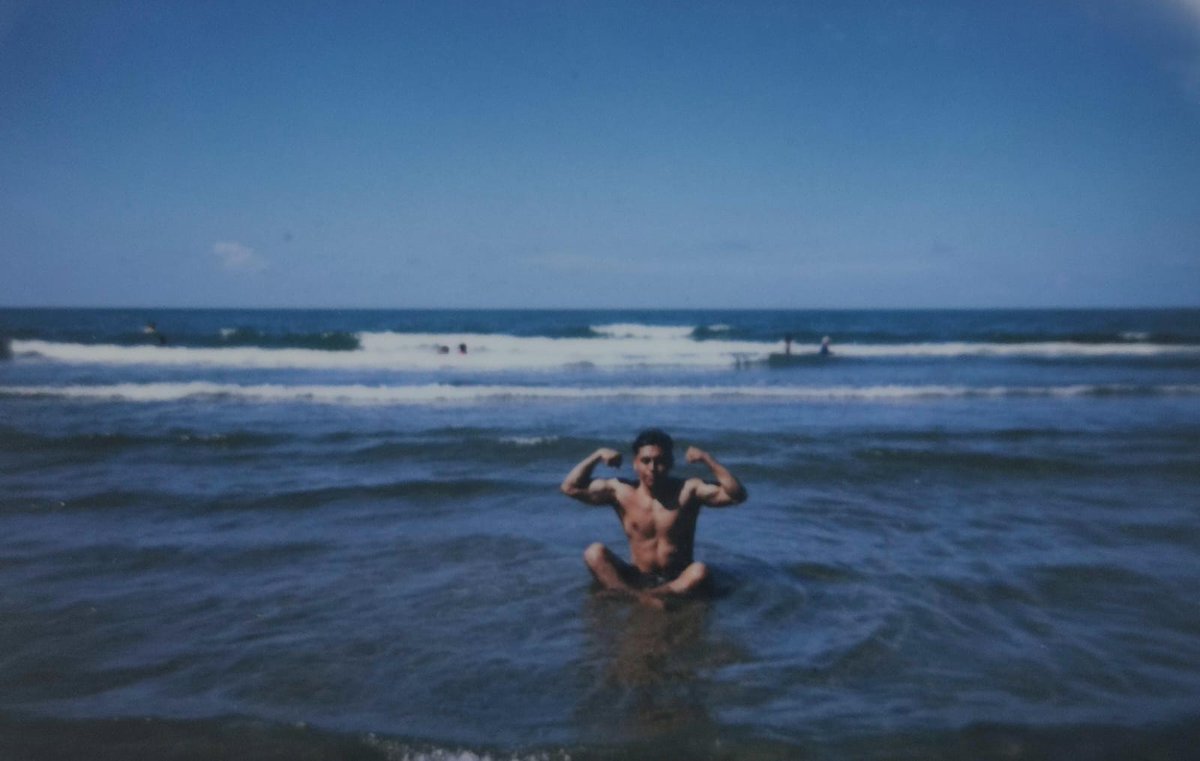 griselin_'s tweet photo. Fotito que le tomé al Abi la penúltima vez que fuimos a la playa. https://t.co/kkGALEvndZ
