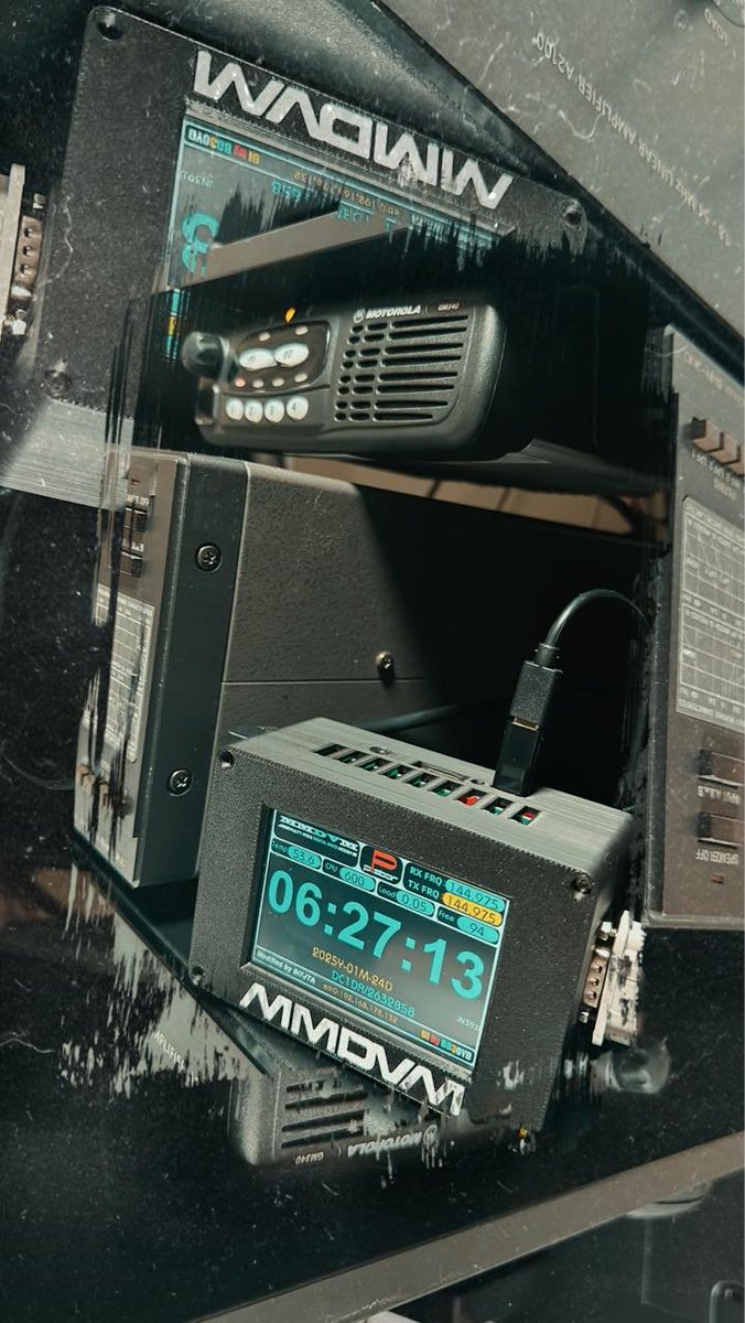 Cool shared by @DC1DA 
Motorola GM340 Simplex D-Star Hotspot is now running perfectly.
facebook.com/photo?fbid=122…