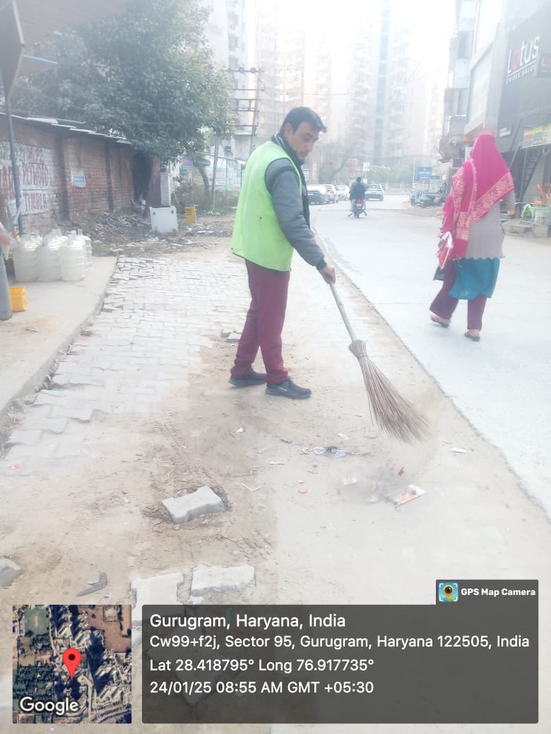 MCManesar's tweet image. “मानेसर को स्वच्छ और साफ बनाने में हमारे सफाई कर्मचारियों का योगदान अतुलनीय है।आइए हम भी अपनी जिम्मेदारी निभाएं और कूड़ा न फैलाकर मानेसर को स्वच्छ बनाए रखने में अपना योगदान दे।”-@RenuSogan IAS 

#Manesar_Mane_Saaf 
#स्वच्छमानेसर_स्वस्थमानेसर 
#स्वच्छता_ही_सेवा #SwachhSurvekshan24