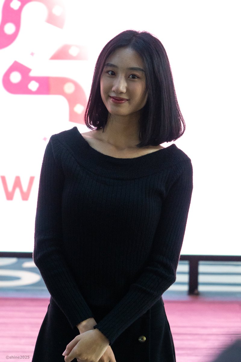 sunshinism's tweet image. oh iya ketinggalan #calive