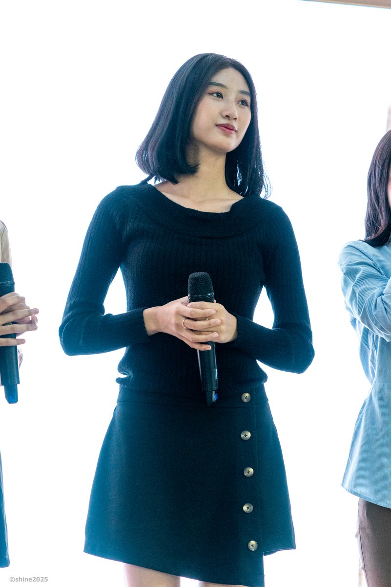 sunshinism's tweet image. oh iya ketinggalan #calive