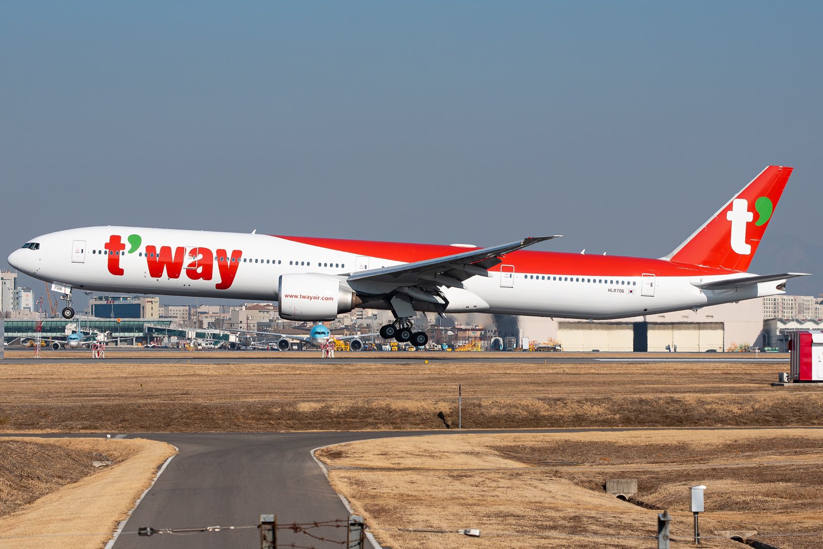 t'way 777-300ER ティーウェイ ボーイング ph 11990 Phoenix T'way Air / ティーウェイ航空 B777-300ER HL8706