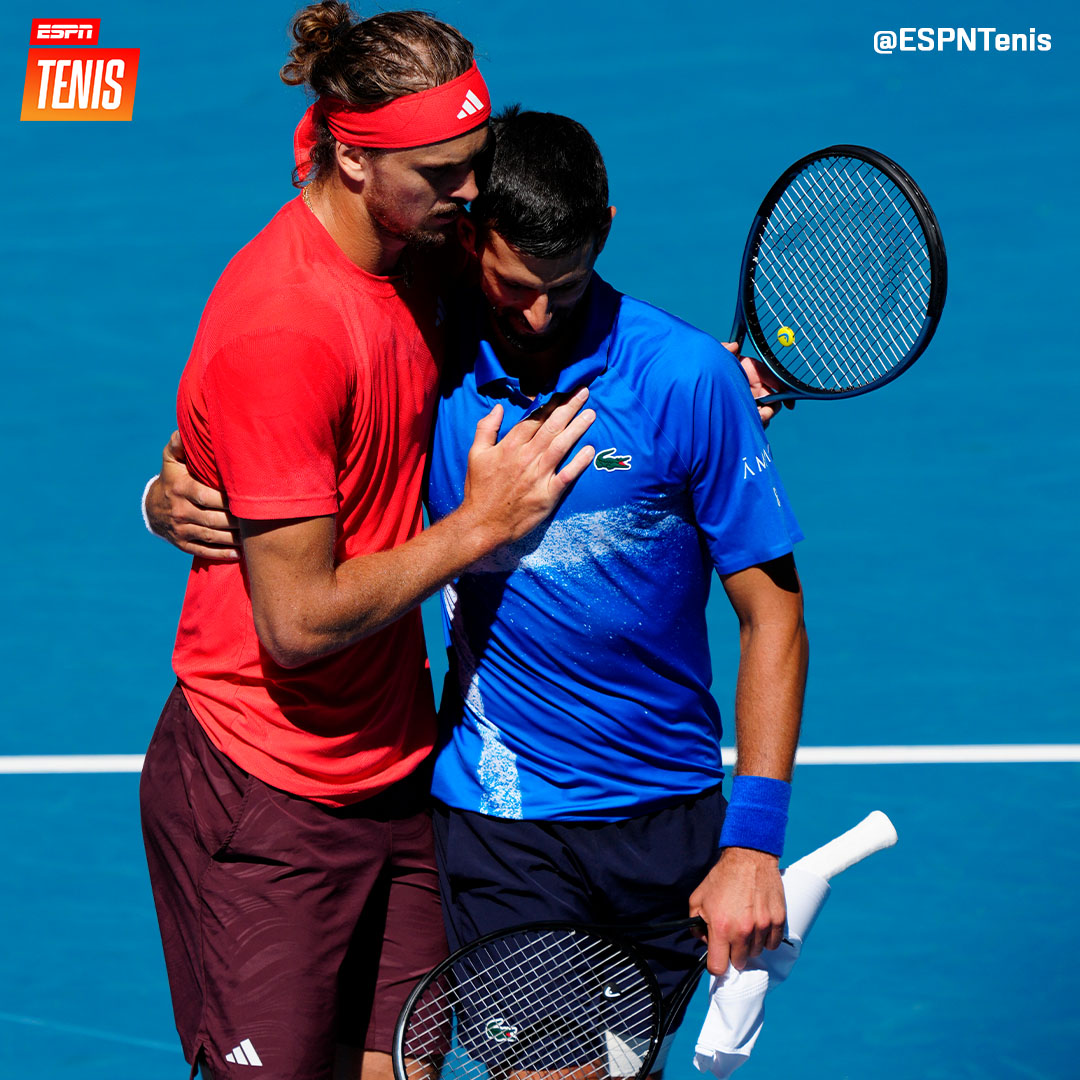 ESPNtenis's tweet photo. "Por favor, no abucheen a un jugador que se lesiona. Sé que todo el mundo ha pagado las entradas, pero Novak Djokovic le ha dado todo este deporte desde hace 20 años"

🗣️ Alexander Zverev https://t.co/fvYnommImQ