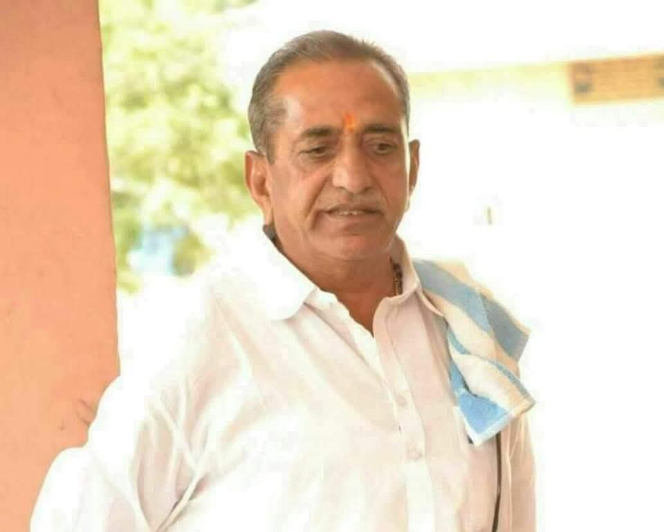 राजपुरोहित समाज के अनमोल रत्न, स्वाभिमानी, शालीन व्यक्तित्व के धनी, अपने उसूलो पर चलने वाले, मुझे अपार स्नेह देने वाले आदरणीय स्व. श्री जयसिंह जी राजपुरोहित शिवतलाव एवं स्व. श्री कृपाशंकर जी राजपुरोहित सुमेरपुर की पुण्य तिथि पर उन्हें सादर नमन, विनम्र श्रद्धांजलि.....