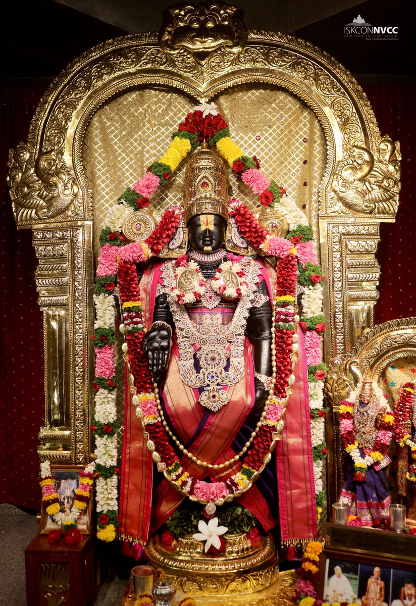 ISKCONPune's tweet photo. 🙏🏽Today's Darshan 📿 🗓24-01-2025🙏
🌷Sri Balaji🌷
🚩@ISKCONNVCCPune🚩
.
.
#ISKCONNVCC #ISKCONPune #ISKCONNVCCPune #ISKCON #kumbhmela2025 #kumbhmela #Prayagraj
#PrayagrajMahakumbh2025 #24thjanuary #24thjanuary2025 #Friday #Harinaamsankirtan #Radheshyamdas #Radheradhe #Sankirtan https://t.co/7TbbtyZDHB