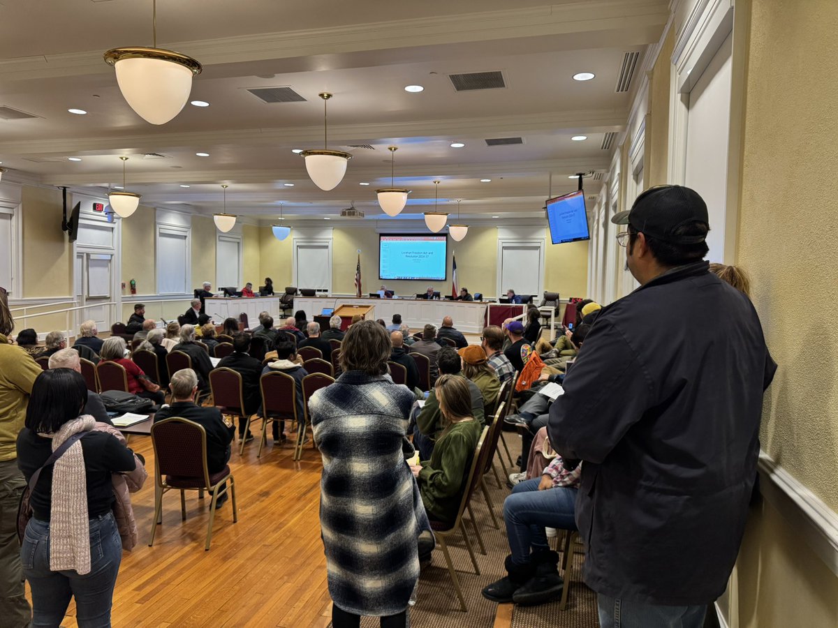 🚨 LOCKHART SHOWED UP! 🚨

Standing room only as we demand City Council respect the will of the voters!

✅ 68% voted YES on marijuana decrim. Now, the Council must do their job and put it into the city charter.

No delays. No excuses. Respect our vote!

#Texas #RespectTheVote