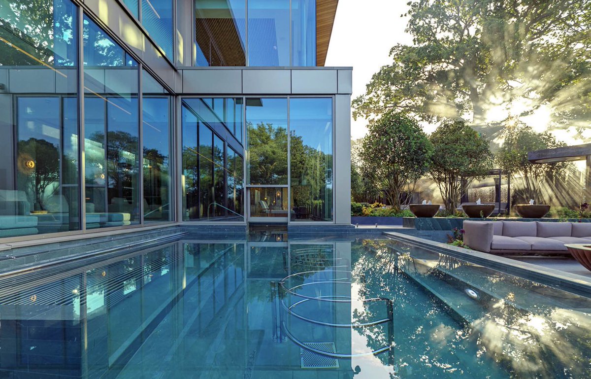 GoodSpaGuide's tweet photo. The facilities at The Club at Cottonmill are among the best in the UK: three floors of saunas, steam rooms and a gorgeous indoor/outdoor hydro pool which opens onto the #spagarden  where you will find cabanas, loungers and bubbly hot tubs #sopwellhouse

https://t.co/HBRVP0cImF https://t.co/BMkZSFiozg