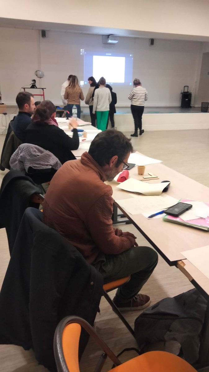 GuinnebertE's tweet photo. Labomaths Dettloff interdegrés réflexion autour du Continuum didactique et pédagogique en géométrie de la PS à la terminale. @etienne_sy @DLabomaths @KarineRicc @PierrePimari https://t.co/2NXIoyqkzG