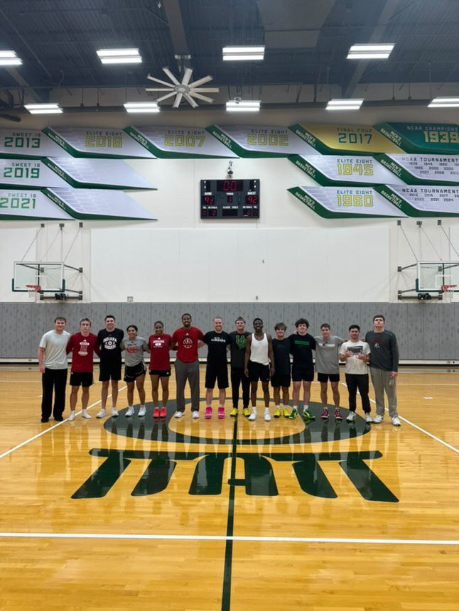 Hard fought game tonight vs <a href="/uowbbmanagers/">Oregon WBB Managers</a>!
