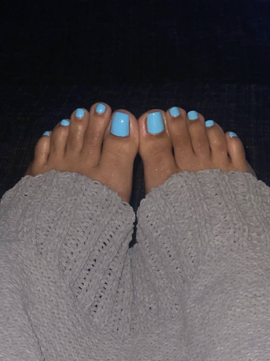 JusttwinkleToes's tweet photo. @leratojay2 You wouldn't last 1 minute with these toes in your lap ✨👣 https://t.co/fYlcAh4lob