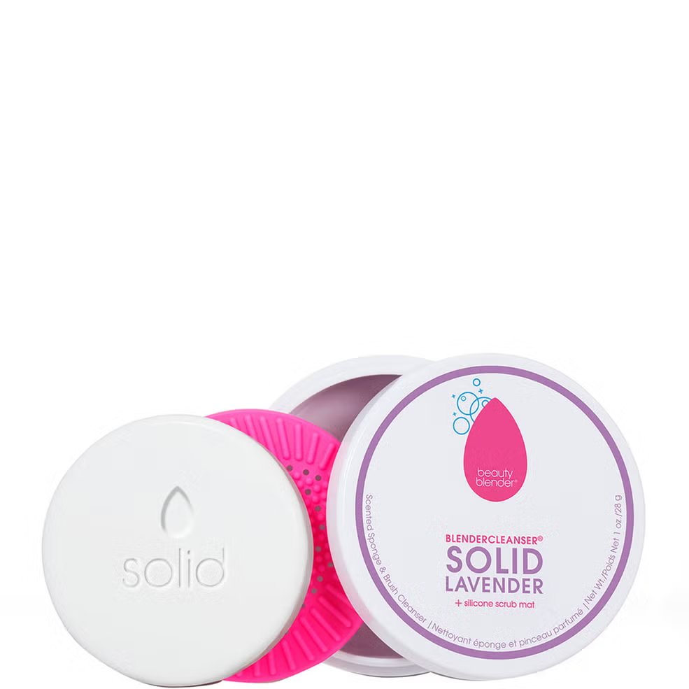TrendyDeal52's tweet image. "Keep your sponges and brushes spotless with beautyblender Blendercleanser Solid (1 oz.) – just $16!

sovrn.co/2h7pb6h

 #BeautyHygiene #CleanTools #MakeupEssentials"