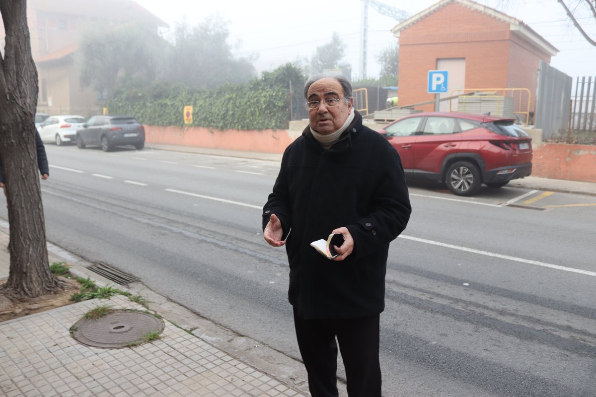 Els actes commemoratius del bombardeig de #lesFranqueses han començat de bon matí amb l'ofrena a la placa davant l'estació. Els grups municipals han fet una ofrena floral i l'historiador, Joan Garriga. A les 12 h, acte institucional a la pl. Ajuntament