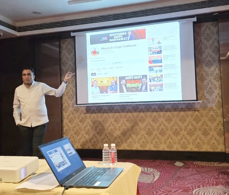 PR4uOfficial's tweet photo. Another corporate training from PR4u in Mumbai. 

There were great sessions on sales booster and increasing organic performance through social media in trading. 

#PR4u #pr #PublicRelations #corporatetraining https://t.co/TSjCS9piYB