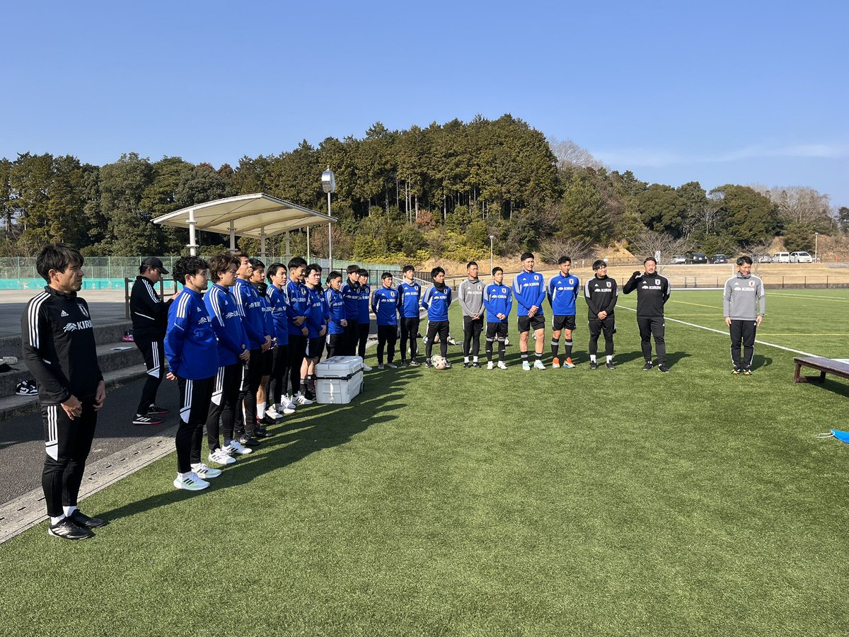 SCsaga08's tweet image. ⚽️デフサッカー日本代表🇯🇵事前キャンプ
本日より、佐賀県嬉野市🌿みゆき球技場にて、
第25回夏季デフリンピック競技大会東京2025
事前キャンプが行われています🙂↕️
1月24日(金)〜26日(日)の期間🌿
良い時間となりますように🌼
合宿期間中は、応援自由ですので、
ぜひ!みゆき競技場🍃へ💨
