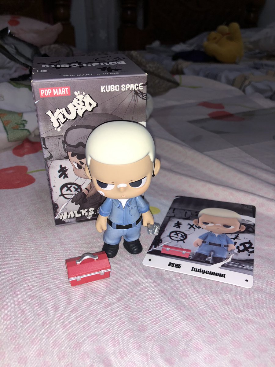 obokiecart's tweet photo. —  #obokie_sells 🌩
wts lfb ph ! rush sale !

POPMART KUBO - Judgement 

𓏔 550 php
𓏔 lsf not yet included
𓏔 onhand ; w foil, card &amp; box
𓏔 free clear pouch !
𓏔 payo only

📍quezon city
mop : gcash
mod : jrs/lalamove https://t.co/XRLclobFJQ