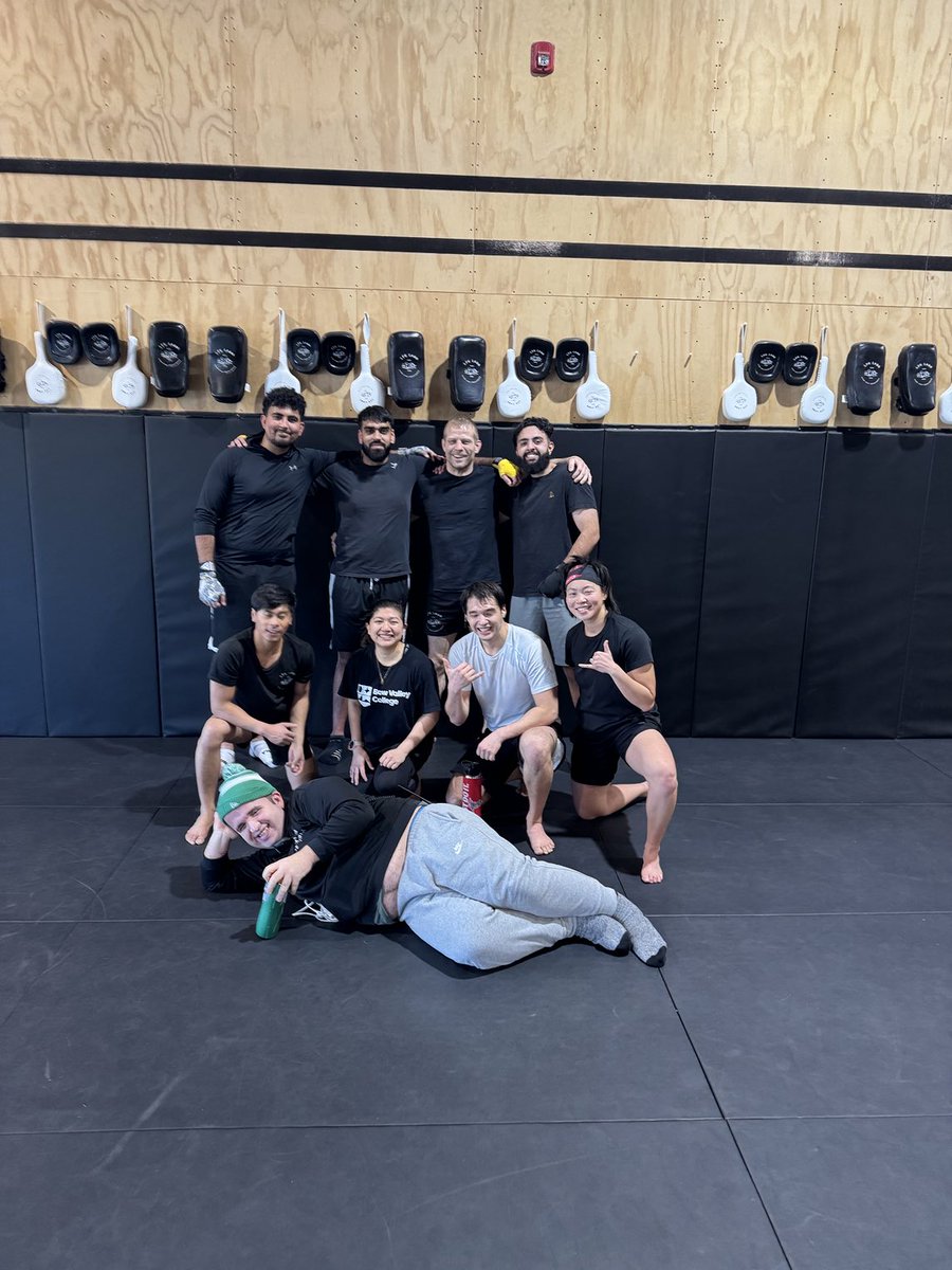 Sunday Muay Thai @ LFG