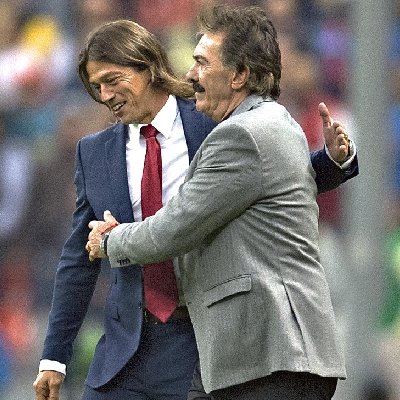 Tata Martino se la aplicó a México 
Gago se la aplicó a Chivas
Anselmi se la aplicó a Cruz Azul
Turco Mohamed se la aplicó a Pumas 
Cocca se la aplicó a Tigres 

Ojos con Demichelis y Lema

Estos 2 son los únicos técnicos argentinos que han aportado realmente al fútbol mexicano