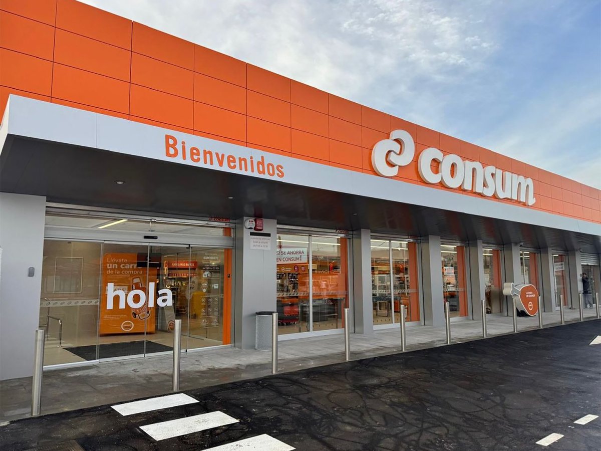 JocuRotulos's tweet photo. UNO MÁS
Nuestro cliente CONSUM abre una nueva tienda en Fortuna (Murcia) y nosotros le hemos ayudado con la decoración exterior y la señalización del parking
https://t.co/Qb3Fv8Vsi3
#rotulos #decoración #valencia #logo #vinilo #design #designer #comunicacionvisual #diseño https://t.co/Cz2w3flVie