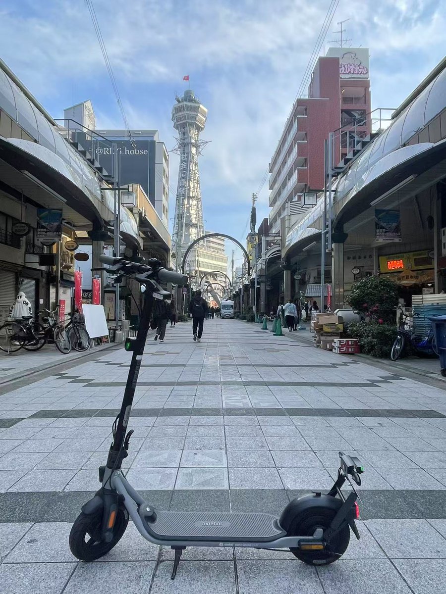 gencyari's tweet photo. We rent electric scooters. You can go from Shinsaibashi to Tsutenkaku by electric scooter🛴
 Let's enjoy Osaka in Japan!

https://t.co/eelV9XaKqd
(OSAKA)原ちゃり電ちゃり心斎橋Line ID:@653cbzcj
(TOKYO)原ちゃり電ちゃり秋葉原Line ID:@894nshwx https://t.co/4OJngCCnxt
