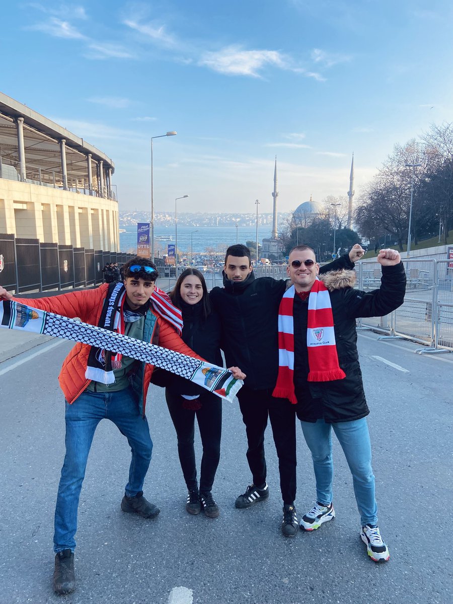 anderebasterraa's tweet photo. 4 gol kontran, baina burua tente, bideari tinko jarraituz.
Hurrengorarte👋 @AthleticClub 
#AthleticClub #AthleticGuGara https://t.co/SrHTxuwQft