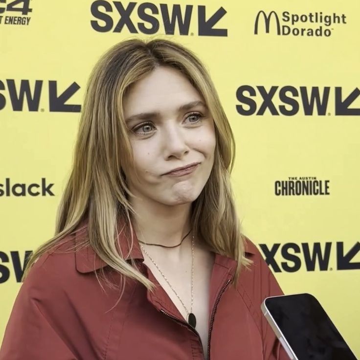 x_scarletwitch_'s tweet photo. 🪷: No tengo rol y me gustaría tener unos cuantos.

     #MarvelRP ~ #FreeRol ~ #Sexrol https://t.co/FVZlhE2jpU