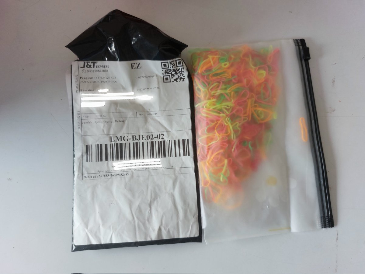 Lagi apes kena penipuan COD, yang terima orang tua dibayar aja biaya CODnya 39rb, pas pulang kerja aku bilang kalau gak pernah pesen COD, paket dikembalikan ke agen J&amp;T gak mau nerima karena sudah tanda terima, mau dibalikin alamat pengirim nggak lengkap. PT WIJWIJAYA, HP fiktif