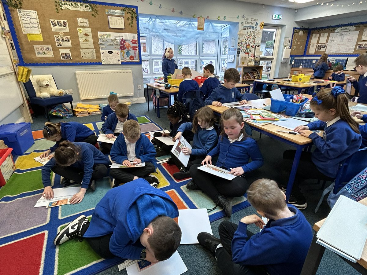 mrsgillespie15's tweet photo. In numeracy, we are learning about measure. We learnt how to measure length carefully using a ruler & then practised measuring some small objects, writing the measurement in cm. #antonumeracy 👫📏✅📏👫 https://t.co/NRHfDa7EdA
