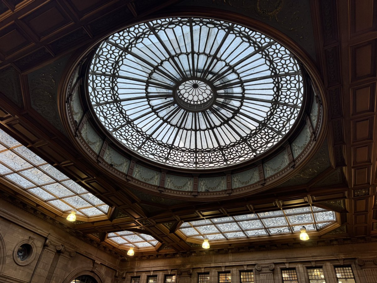 Morning. 
⚠️We strongly advise that you do not travel today as there are no services with no alternative transport. 💨 
🚆Tickets dated today can be used up to and including the 28 January. 
Stay safe everyone. ^Chloe