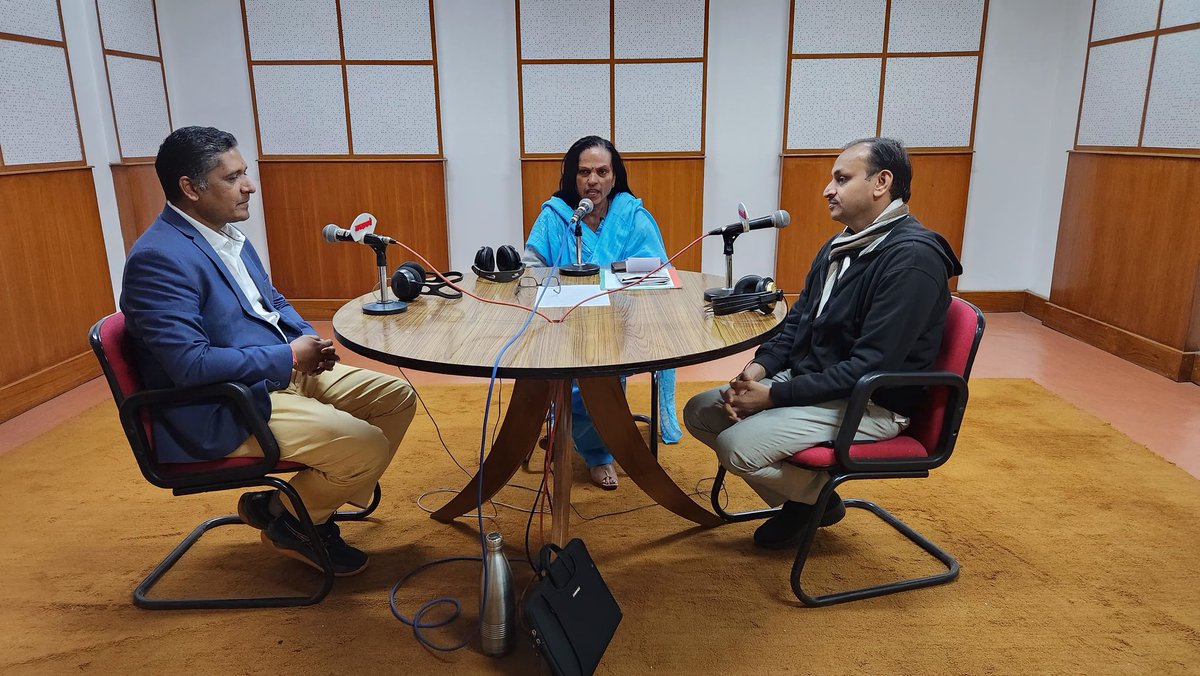 DrChetanSolanki's tweet image. Today, Prof. Neetesh Purohit and I spoke on Akashvani Indore about the Indore Climate Mission.
@SGSITS
#ClimateAction #IndoreClimateMission