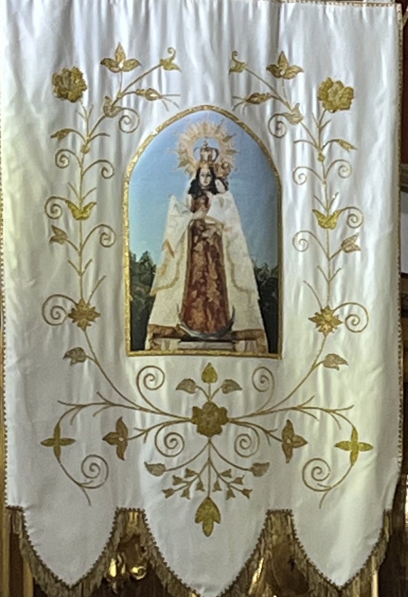 24 de Enero. Día de nuestra Patrona. iiViva la Virgen de La Paz!! iiViva Mandayona!!
Felices Fiestas a todos