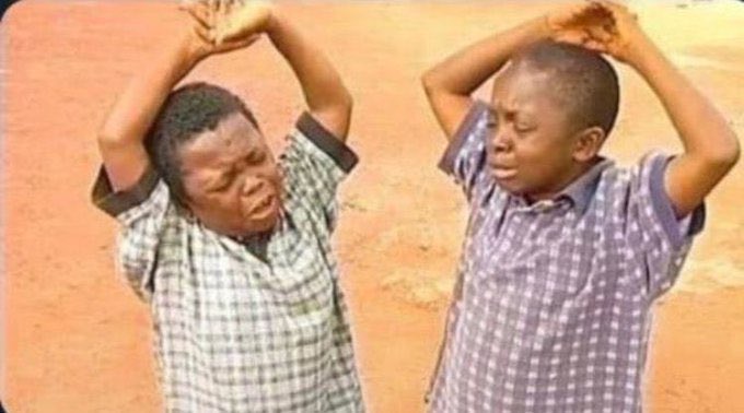HeydayVibez's tweet image. I don go open “DO NOT OPEN THIS THREAD IN PUBLIC” for inside this bus
Na me de explain wetin no concern me now