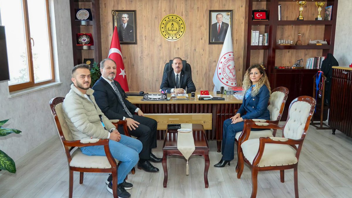 Mersin İl Millî Eğitim Müdürlüğü (@mersinmem) on Twitter photo Müdürlüğümüz bünyesinde kurulacak olan "Mersin Somut Olmayan Kültürel Miras ve Dil Müzesi" için söz varlığı belirleme çalışmaları başladı.✨
🔗meb.ai/UXZcQRC
<a href="/tcmeb/">Millî Eğitim Bakanlığı</a>
<a href="/Yusuf__Tekin/">Yusuf Tekin</a>
<a href="/ahpehlivan53/">Ali Hamza Pehlivan</a>
<a href="/fazilet_durmus/">Fazilet Öğretmen 🇹🇷</a> Müdürlüğümüz bünyesinde kurulacak olan "Mersin Somut Olmayan Kültürel Miras ve Dil Müzesi" için söz varlığı belirleme çalışmaları başladı.✨
🔗meb.ai/UXZcQRC
<a href="/tcmeb/">Millî Eğitim Bakanlığı</a>
<a href="/Yusuf__Tekin/">Yusuf Tekin</a>
<a href="/ahpehlivan53/">Ali Hamza Pehlivan</a>
<a href="/fazilet_durmus/">Fazilet Öğretmen 🇹🇷</a>
