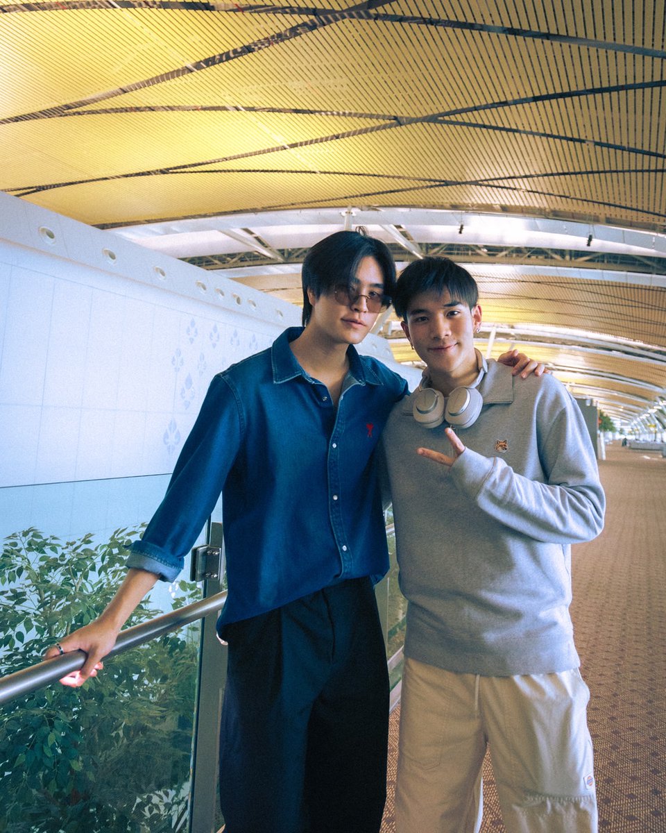 GMMTV's tweet photo. กำลังไปหาแฟนๆ แล้วน้าาา 🤗

#GFRunTheWorldinManila
#GMMTV https://t.co/JkZpsTUXHK
