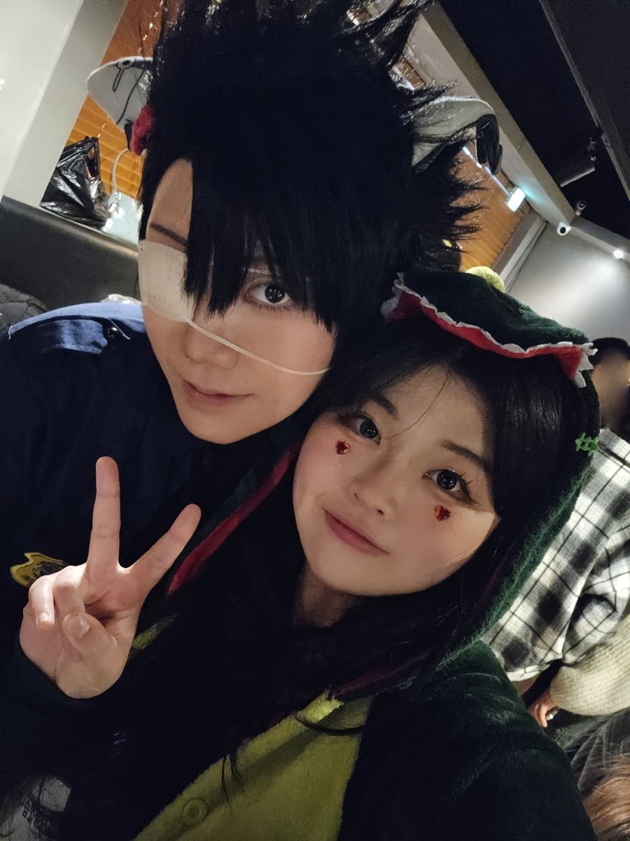 #동심은_여기까지_추억은_평생

다들 당일에는 잘 귀가하셨나요!
쿠로오 스텝이었던 구태입니다~❤️‍🔥
당일의 즐거웠던 추억을 안고 즐겁게 지내고 있습니다! 좋은 시간들로 모두의 기억에 남으면 좋겠습니다😤🫶🫶
고생하신 우리 스텝님들 정말 🫶합니다..

(후기 사진 훔쳤습니다 감사합니다)