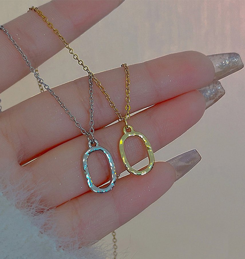 _ruby_moon_'s tweet image. 이게 다 #무료사은품 이라니! 
이렇게나 넘 예쁜데 ! 
심지어 목걸이는 #써지컬스틸 인뎁...!!! 
그래서 널리 모두에게 알리고 싶은데 ...! 
피드에도 홍보 안 하면 정말 조용히 
소리소문없이 지나가 버릴까봐 
알려 보는 설선물 #이벤트 🤣🤣🙌

rubymoon.kr
smartstore.naver.com/ruby_moon_