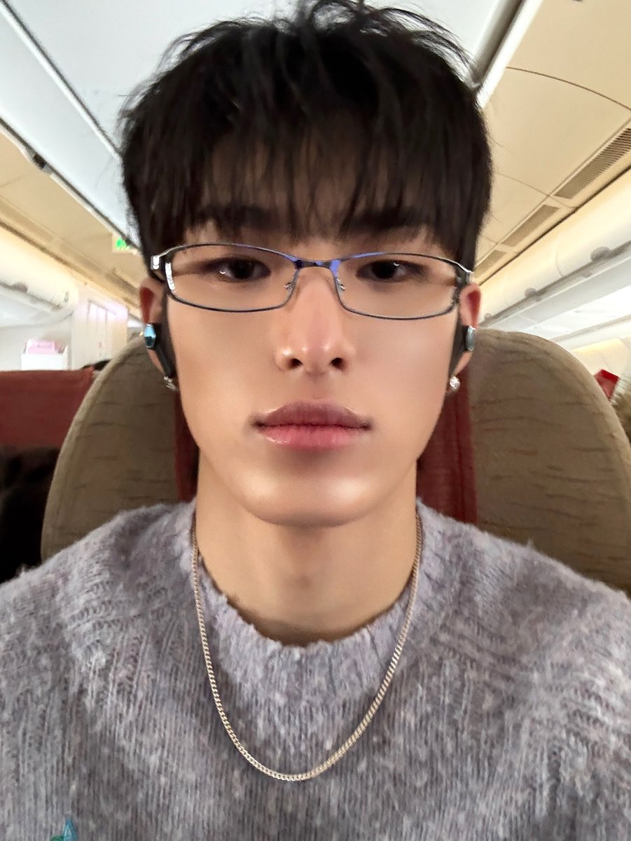 [#찬이러그]
whattup 🇯🇵

#82MAJOR #82메이저 #에이티투메이저
#윤예찬 #YOONYECHAN