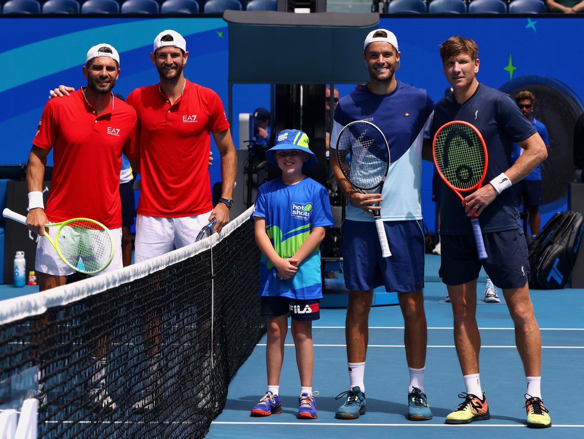 See ya next year, Melbourne 👋🏼❤️

A first AO to never forget. Getting to play two matches on Rod Laver on the way to a semifinal alongside my best friend on tour 🥹

Thank you for all your messages and support! We’re just getting started! 🐅 🐻
