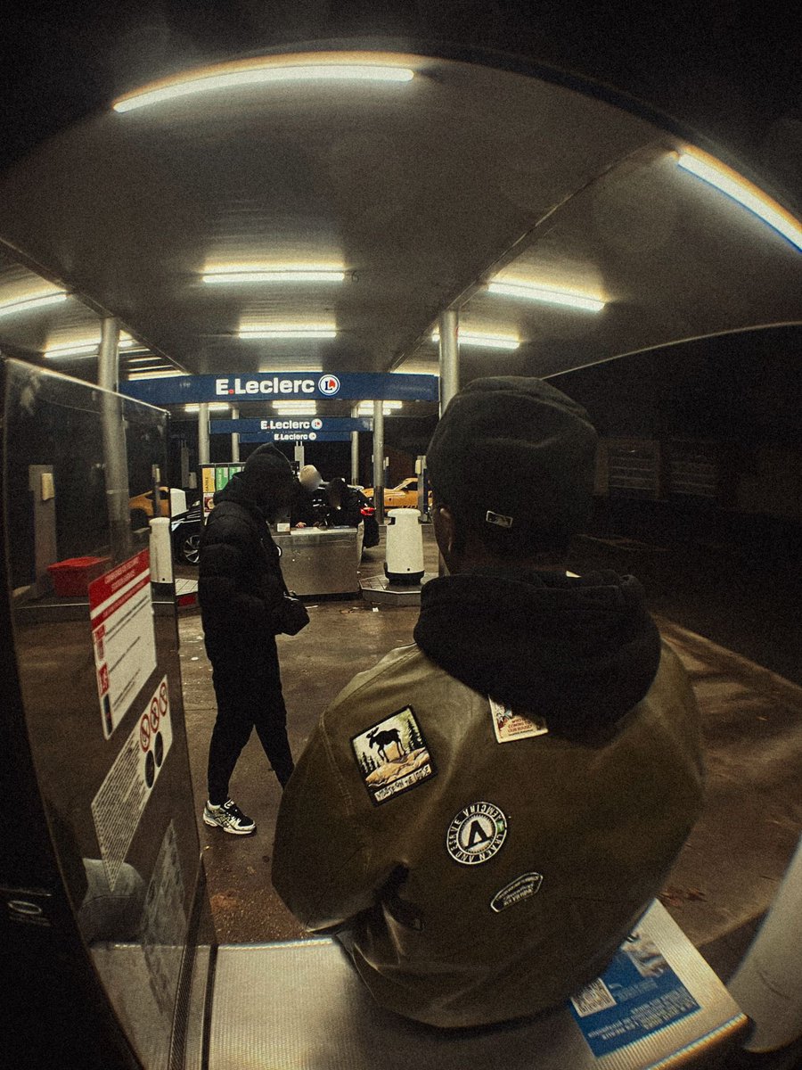 NEW SINGLE «  LESSGO » OUT EVERYWHERE !!
MLKEYS ON ALL THE PLATFORMS !