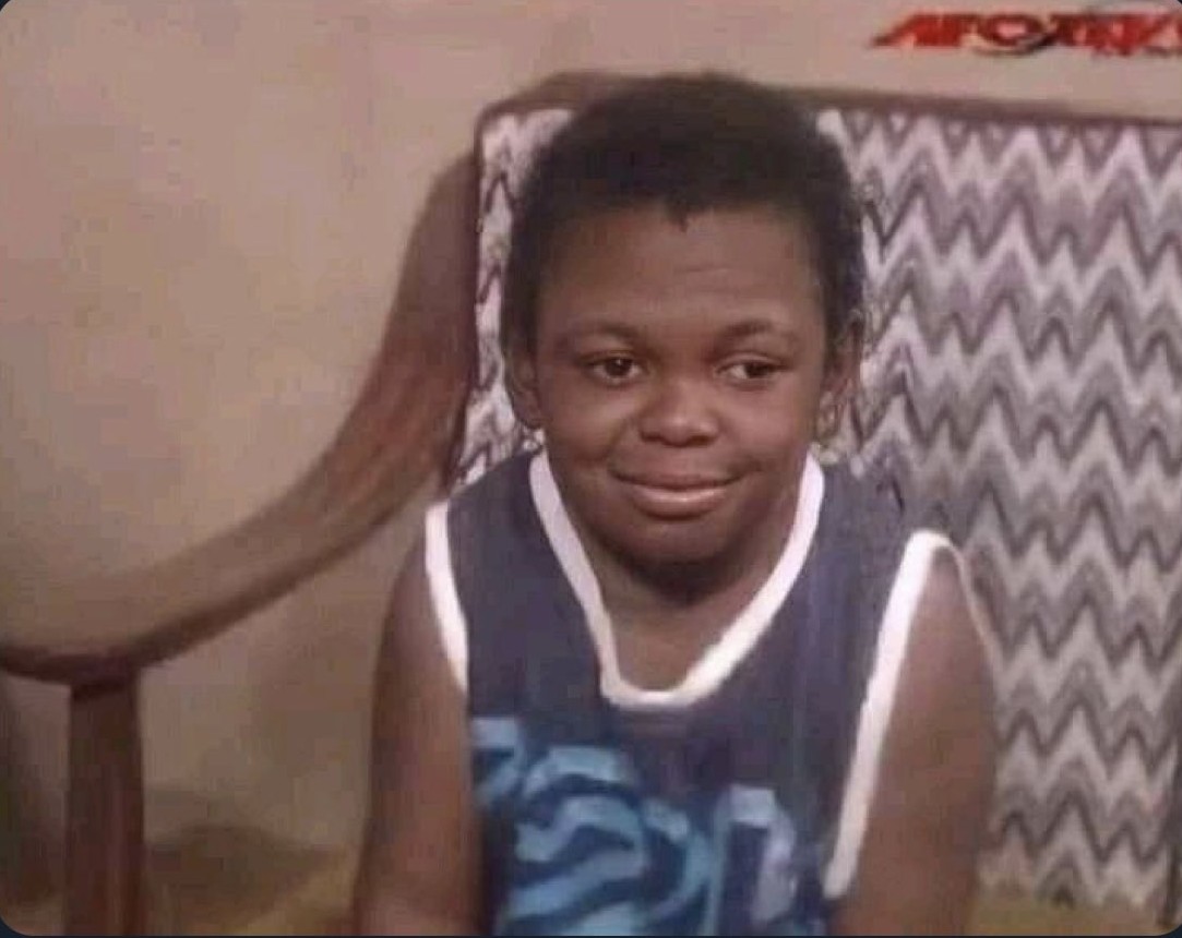 umunegeri2's tweet photo. Twar mur bus iciye mubinogo ihakwa kuduta hasii nzanumva #Moustafa hariya inyuma ngo Yesu w inazaletiii😂 https://t.co/mhjHsXgVbW