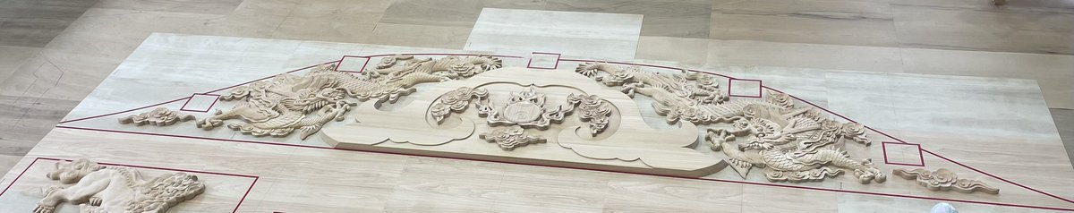 okinawa_SMpref's tweet photo. 唐破風妻飾とは👆
首里城正殿の正面中央を飾る彫刻物 https://t.co/C72uJTgqGL