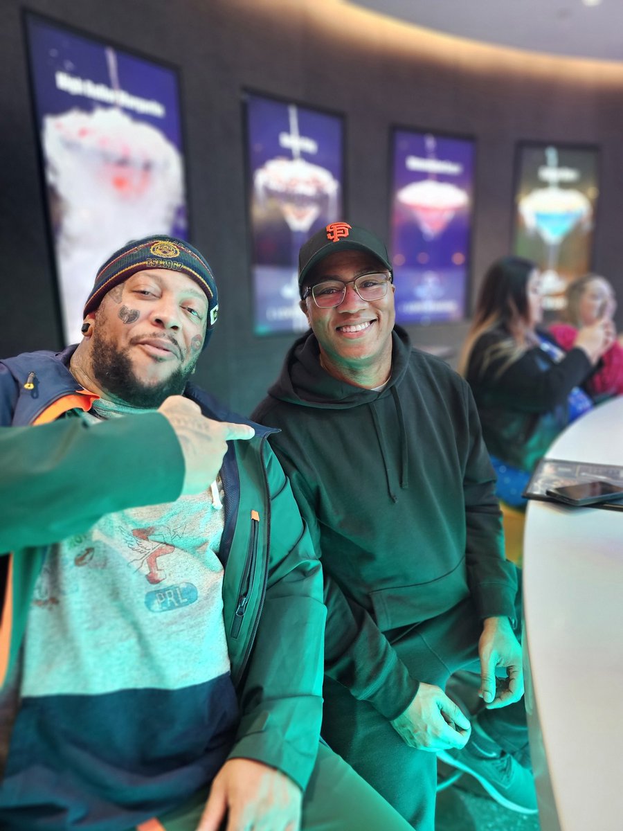 Marsblac_XXX Exxxotica Chi Apr 9-14! (@marsblacxxx_) on Twitter photo Ran into my guy <a href="/WillyDiggsBBC/">Willy Diggs</a>. Brother came thru for the AVN Awards. A1 since Day 1💪🏾✊🏾‼️ Ran into my guy <a href="/WillyDiggsBBC/">Willy Diggs</a>. Brother came thru for the AVN Awards. A1 since Day 1💪🏾✊🏾‼️
