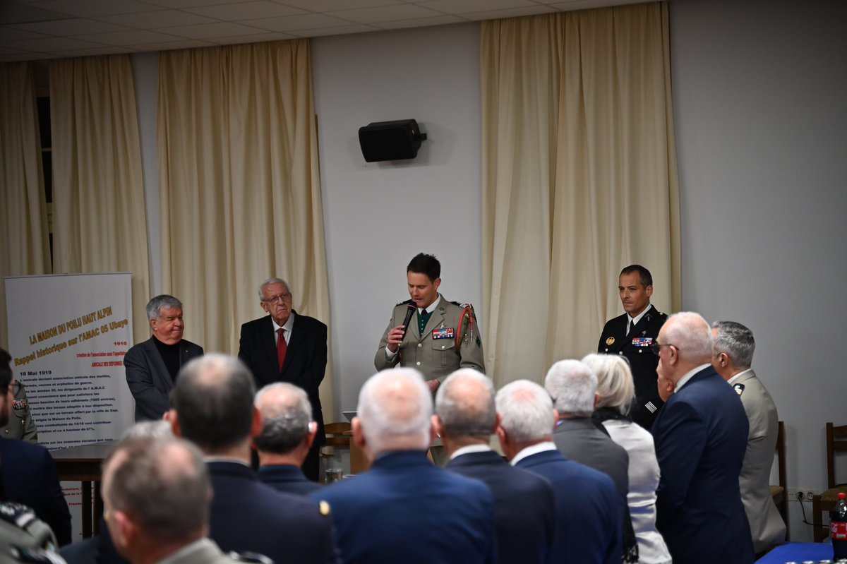 4RCh_Gap's tweet image. Hier, le colonel Vincent FLORE commandant la base de défense de Gap et le 4e Régiment de chasseurs a présenté les vœux de l'institution militaire à la Maison du Poilu. Retour en images sur ce moment.