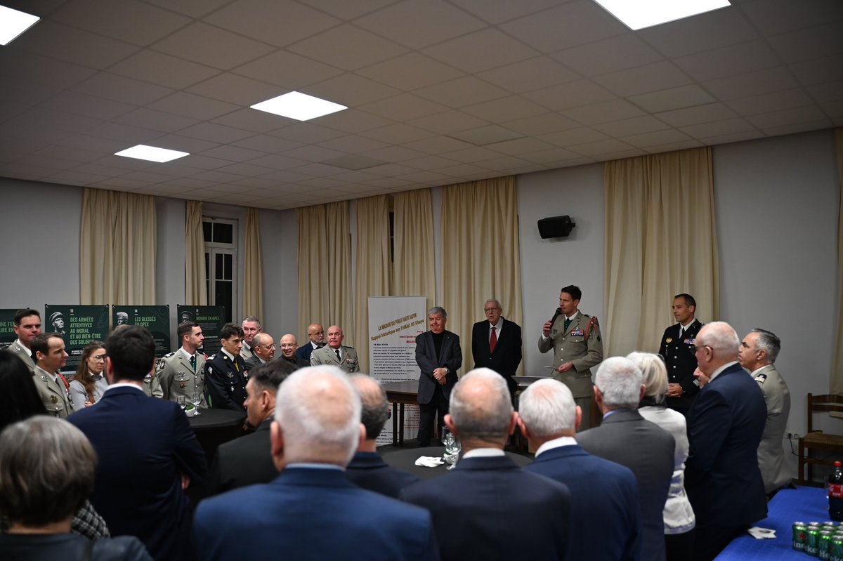4RCh_Gap's tweet image. Hier, le colonel Vincent FLORE commandant la base de défense de Gap et le 4e Régiment de chasseurs a présenté les vœux de l'institution militaire à la Maison du Poilu. Retour en images sur ce moment.